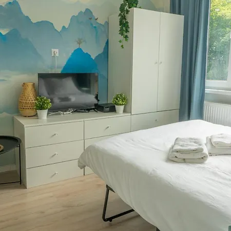 Batorego 18 - Blue - 450m Stacja Metra Pola Mokotowskie, 800m Biblioteka Narodowa, 20m Piekny Park Pola Mokotowskie, 800m Do Sgh - Wifi - Smart Tv - Good * Varsavia