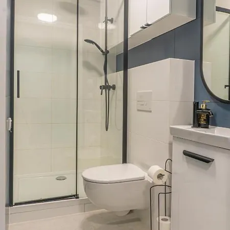 Batorego 18 - Blue - 450m Stacja Metra Pola Mokotowskie, 800m Biblioteka Narodowa, 20m Piekny Park Pola Mokotowskie, 800m Do Sgh - Wifi - Smart Tv - Good Apartmán *