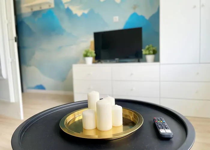 Batorego 18 - Blue - 450m Stacja Metra Pola Mokotowskie, 800m Biblioteka Narodowa, 20m Piękny Park Pola Mokotowskie, 800m Do Sgh - Wifi - Smart Tv - Good Apartament *