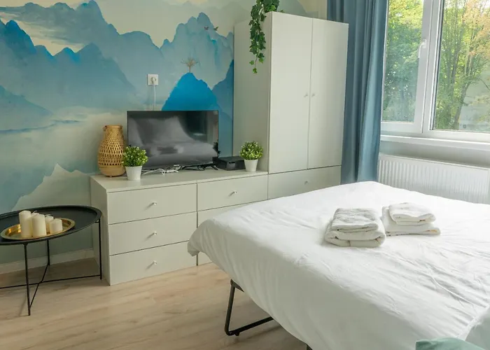 Batorego 18 - Blue - 450m Stacja Metra Pola Mokotowskie, 800m Biblioteka Narodowa, 20m Piekny Park Pola Mokotowskie, 800m Do Sgh - Wifi - Smart Tv - Good * ורשה