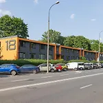 Batorego 18 Blue: Mokotów With Park Views *